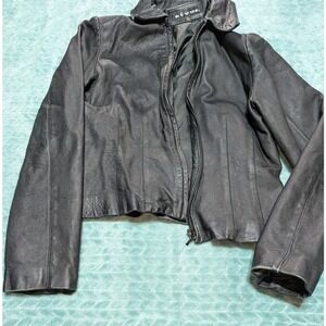Revue Black Lamb Leather Zip Up Jacket Womens Size 8 Cropped Seamed Detail
